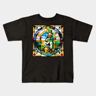 Leprechaun drinks beer - St. Patrick's Day Kids T-Shirt